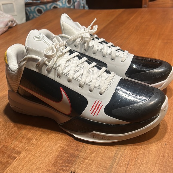 Kobe basketball shoes size 10 - Picture 9 of 17